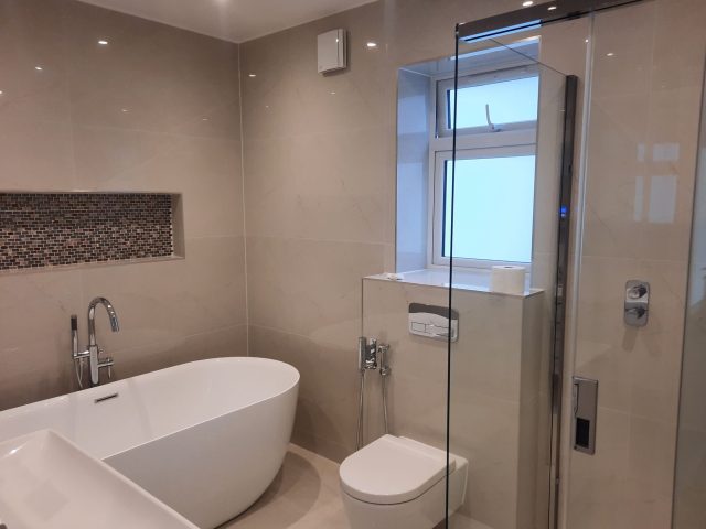 Bathroom – Freestanding Bath